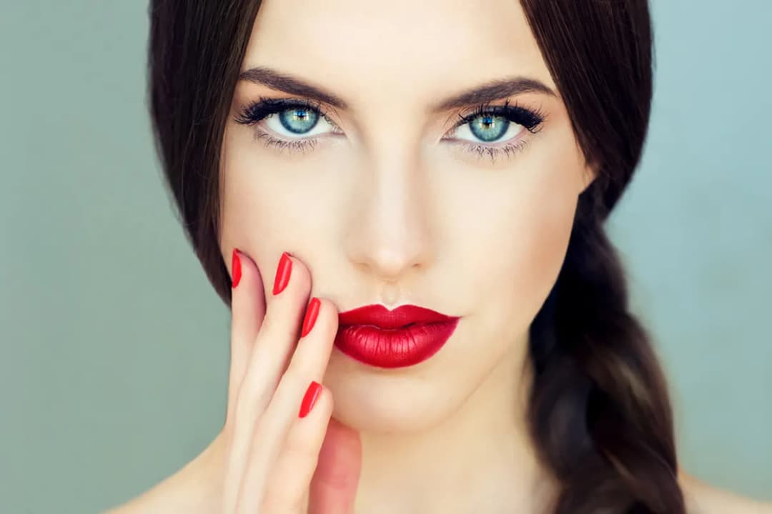 Jak dobrać czerwoną szminkę, aby uniknąć makijażowych błędów? Jak dobrać czerwoną szminkę, aby uniknąć makijażowych błędów?